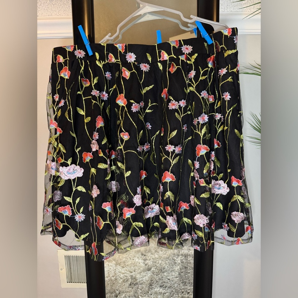 Torrid Black Skirt with Colorful Floral Embroidery and Pockets